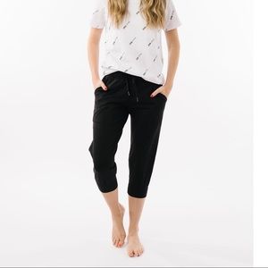 Zyia Ascend Capri Joggers